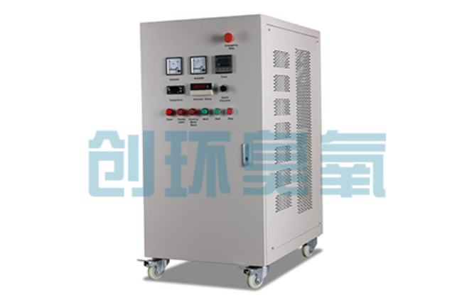 可克达拉冬季养殖场密闭消毒双赢方案：臭氧发生器在工厂化水产与畜牧场景的安全应用